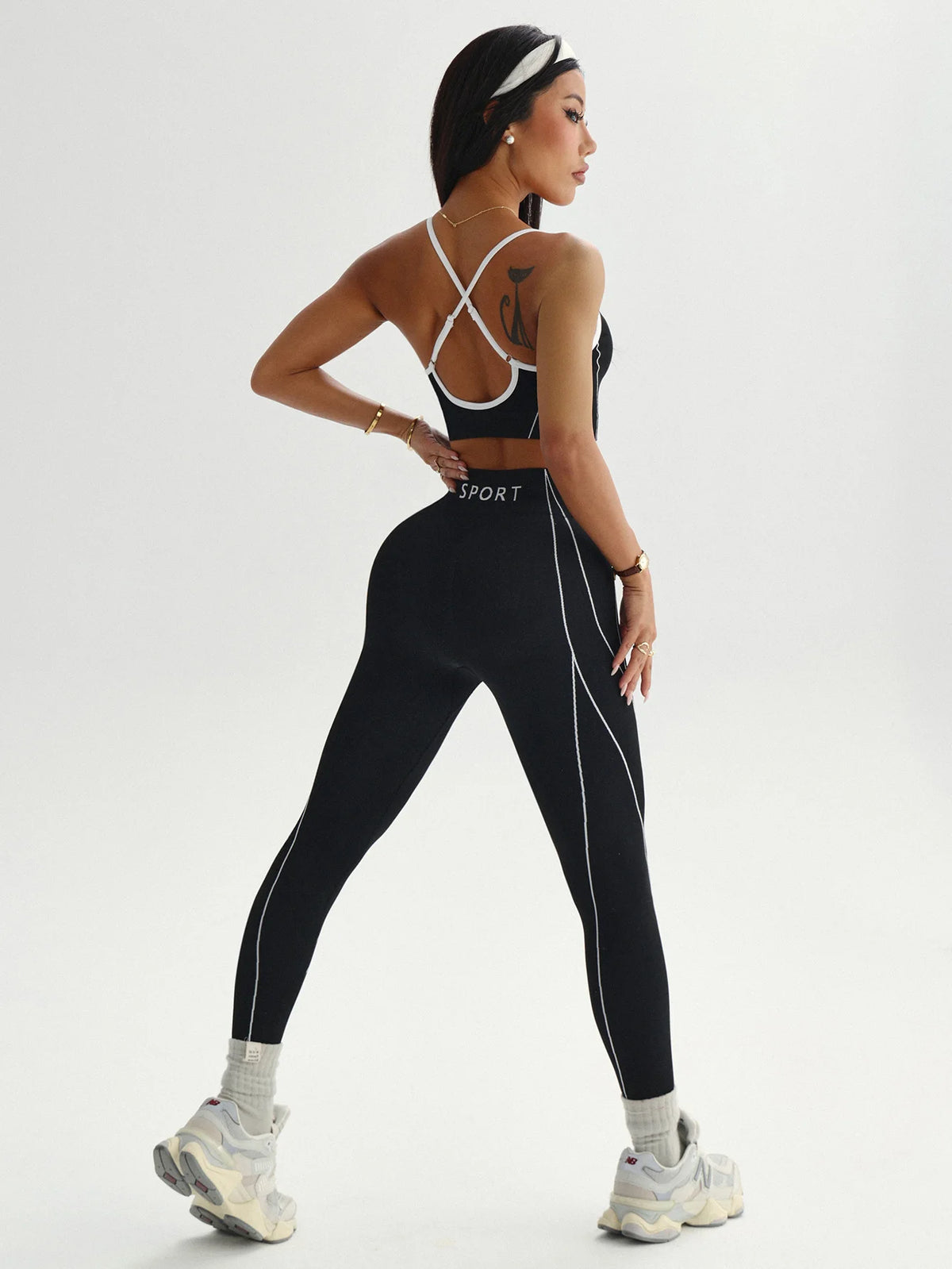 Women's 2-Piece Seamless Gym & Yoga Set | High-Waisted Leggings & Sports Bra Activewear (Black)