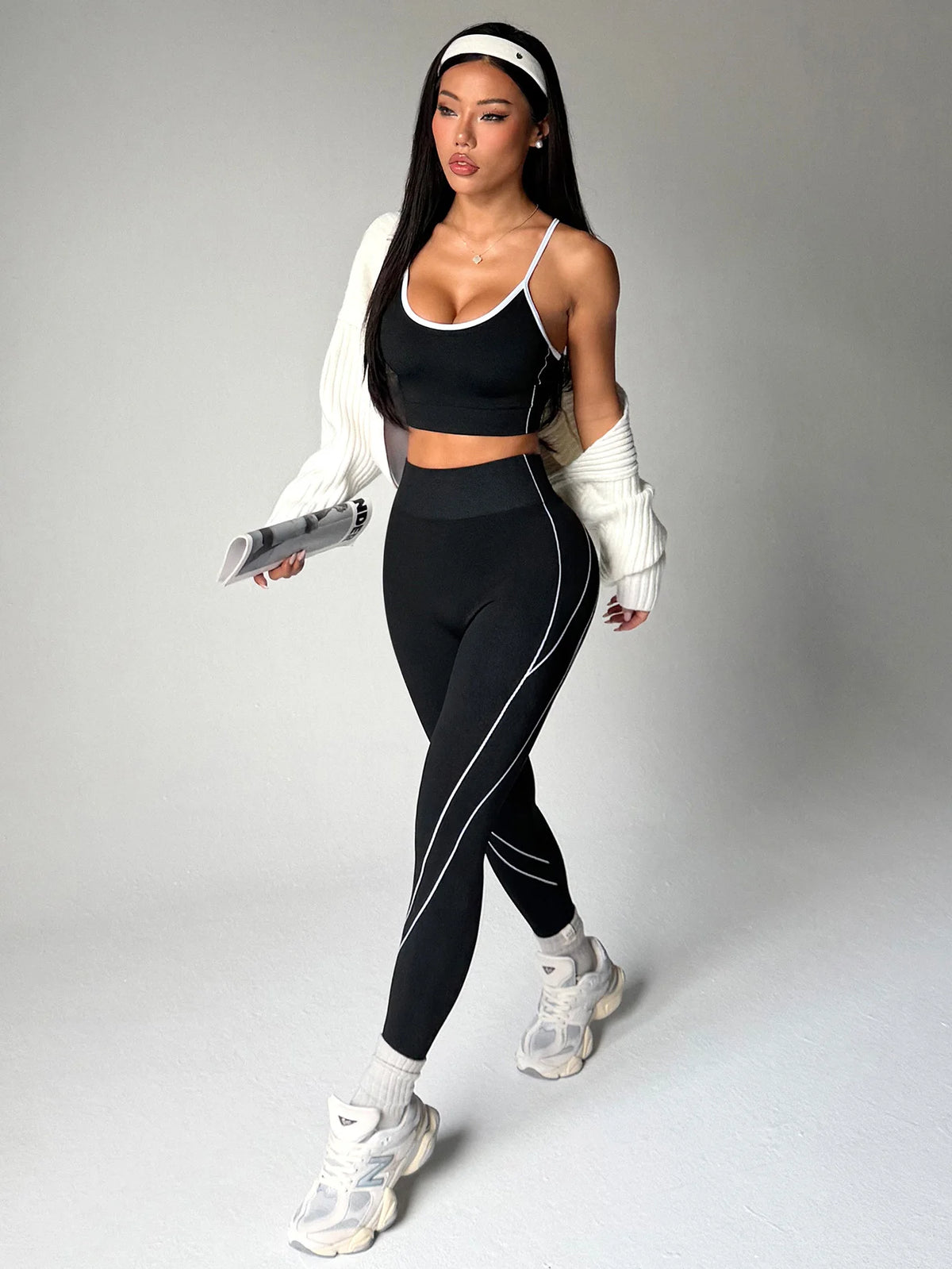 Women's 2-Piece Seamless Gym & Yoga Set | High-Waisted Leggings & Sports Bra Activewear (Black)